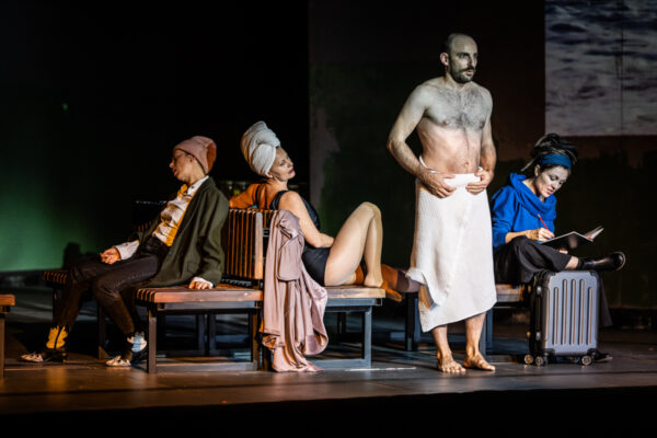 Bieguni – Olga Tokarczuk / Teatr Powszechny 18