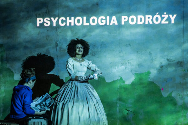 Bieguni – Olga Tokarczuk / Teatr Powszechny 01