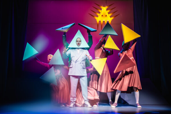 Kraj Naj. Historia trójkątnej rewolucji – Teatr Animacji w Poznaniu 02