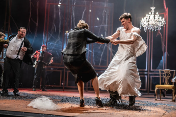 Biedermannowie – Teatr Powszechny w Łodzi 02