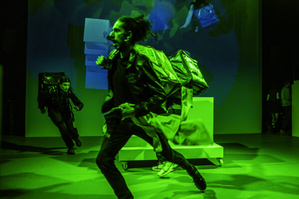 Delivery Heroes. Bohaterowie na wynos – Teatr Polski w Poznaniu 02