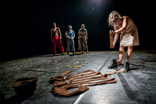 Teatr Biuro Podróży – Wot takaja żizń 06