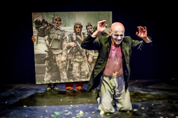 Teatr Biuro Podróży – Wot takaja żizń 09