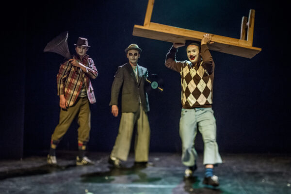 Teatr Biuro Podróży – Wot takaja żizń 13