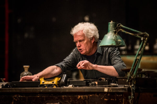 Heiner Goebbels
Max Black, czyli 62 sposoby wsparcia głowy ręką 
Elektroteatr im. Konstantina Stanisławskiego