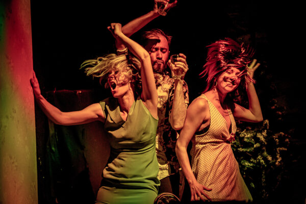 Najpierw kochaj, potem strzelaj – Teatr Powszechny w Łodzi, M.Zakrzewski 12