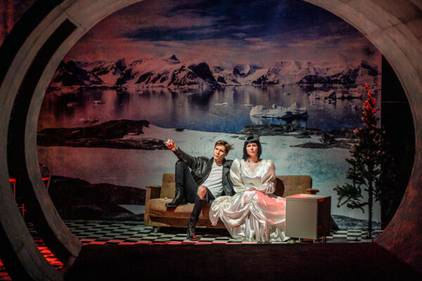 Najpierw kochaj, potem strzelaj – Teatr Powszechny w Łodzi, M.Zakrzewski 22