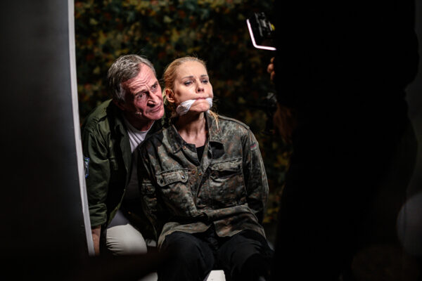 Najpierw kochaj, potem strzelaj – Teatr Powszechny w Łodzi, M.Zakrzewski 3