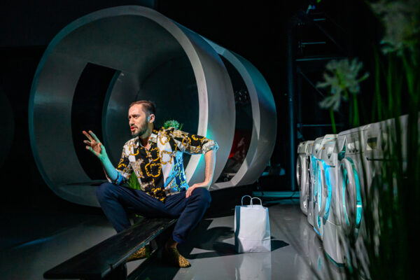 Najpierw kochaj, potem strzelaj – Teatr Powszechny w Łodzi, M.Zakrzewski 5