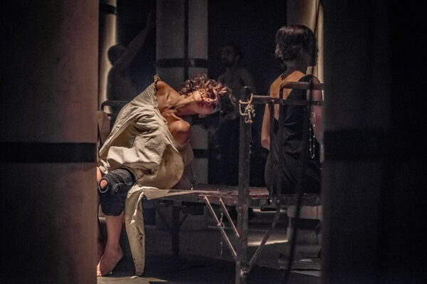 Teatr Zar – Armine Sister