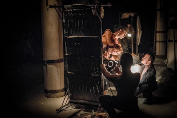 Teatr Zar – Armine Sister